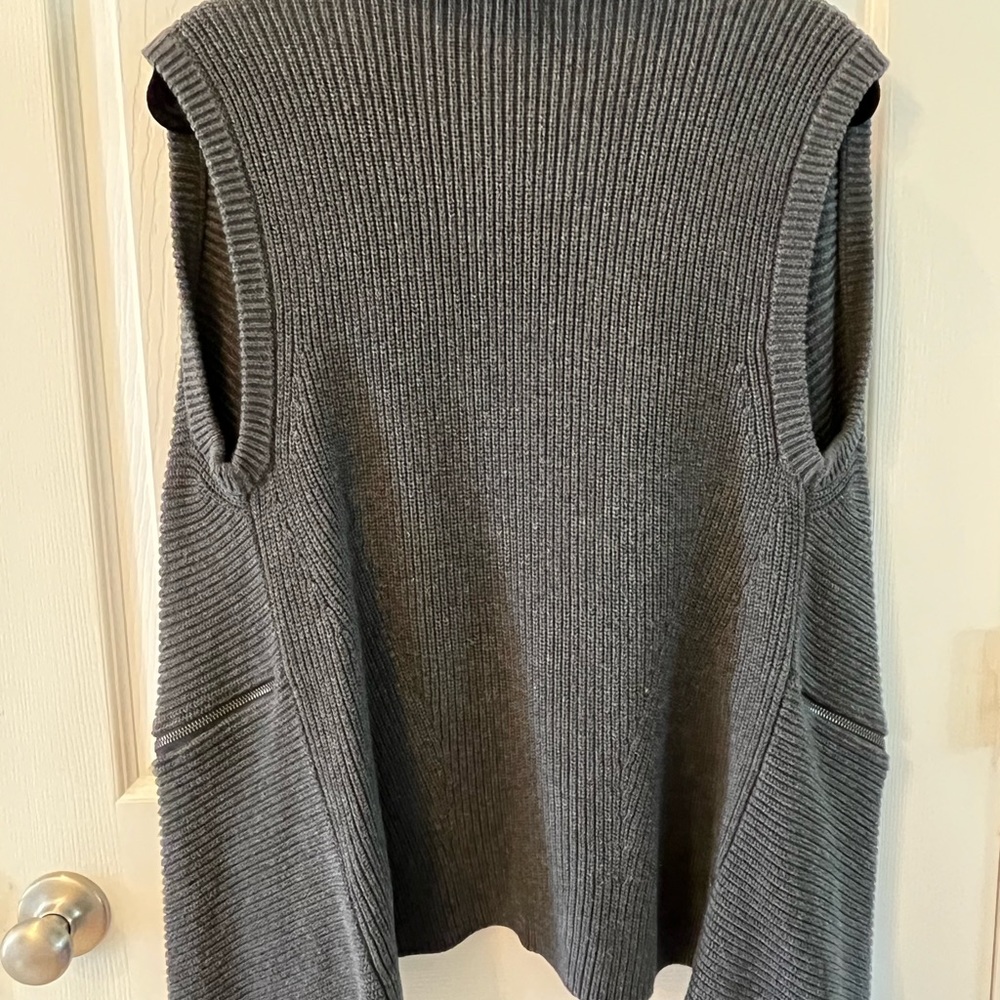 Calvin Klein Jeans Sleeveless Open Front Sweater - Picture 4 of 8